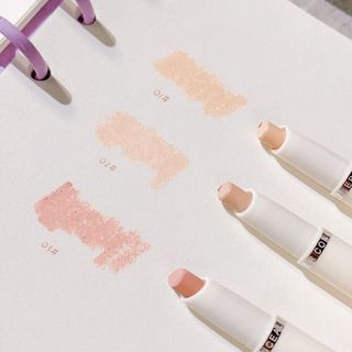 Bút Che Khuyết Điểm Kakashow Thiết Kế Hai Đầu Kèm Cọ Che Phủ Quầng Thâm Mụn Và Tàn Nhang Làm Sáng Da