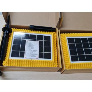 Máy niệm phật năng lượng mặt trời hình mái chùa 38 bài có khe thẻ, có Kinh Địa tạng, có bài khai thị cho các Hương Linh