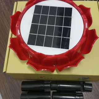 Máy niệm Phật hoa sen năng lượng mặt trời 20 bài