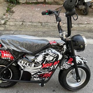 Xe máy điện cucake dành cho các bé cả bé trai và bé gái từ 4 - 12 t