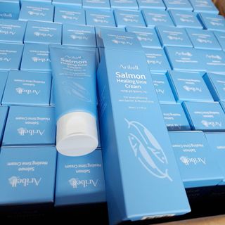 BỘ 4 MÓN MỸ PHẨM PHỤC HỒI CẤP ẨM DÀNH CHO DA KHÔ NHẠY CẢM SALMON CÁ HỒI KOREA