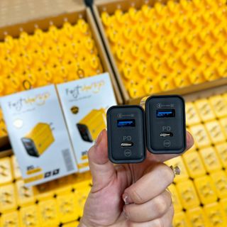 Củ sạc nhanh AR- PD09 2 cổng sạc ra : Cổng usb sạc nhanh 3.0 Cổng tyC sạc nhanh 20w Có bản chân tròn và chân dẹt