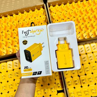 Củ sạc nhanh AR- PD09 2 cổng sạc ra : Cổng usb sạc nhanh 3.0 Cổng tyC sạc nhanh 20w Có bản chân tròn và chân dẹt