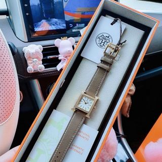 ĐỒNG HỒ NỮ CAO CẤP HEMES DÂY DA MẶT TIA NIỀNG ĐÁ VÀNG 1
