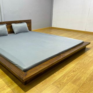 Giường gỗ thông phong cách Vintage màu nâu