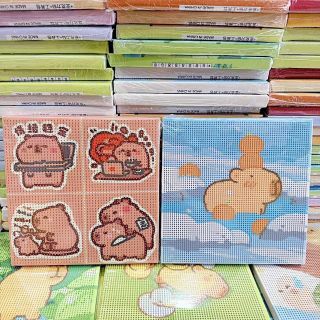 Tranh đính đá 20x20cm mẫu capybara
