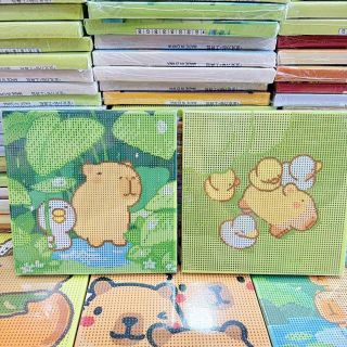 Tranh đính đá 20x20cm mẫu capybara