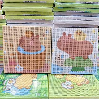 Tranh đính đá 20x20cm mẫu capybara