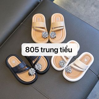 Sục bé dép bé lê bé hàng siêu đẹp. Giá cả rẻ nhất thị trường. Mời mn kham khảo https://zalo.me/g/ylqfms870