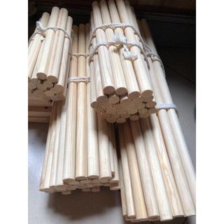 Ván gỗ thông dùng đóng kệ sách, kệ bếp, kệ decor