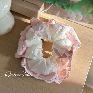Scrunchies vải nơ hồng bèo tim