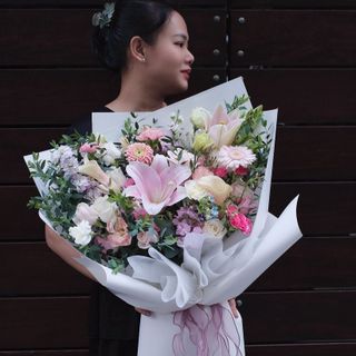 Hoa bó tông vàng tím