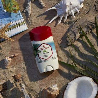 Lăn khử mùi Old Spice - Fiji Hương Cọ, Dừa và Lanvender 73g