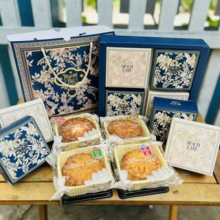 Hộp 4 Bánh Trung Thu 2 Nhân Thập Cẩm 2 Nhân Ngọt (Hộp)