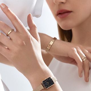 ĐỒNG HỒ NAM NỮ CAO CẤP D.W MẶT CHỮ NHẬT MỚI DÂY DA VÀ LƯỚI