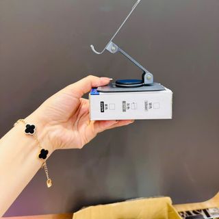 Kệ Điện Thoại/ Giá Đỡ ipad Chất Liệu Hợp Kim Nhôm Kết cấu đế xoay 360 Độ