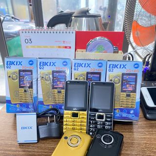 Máy Bàn Phím Q2 4G Chuẩn Chữ To , Loa To dành cho Người Già