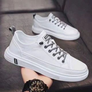 Giầy thể thao nam nữ đủ mẫu chất lượng. Kho nhà e sẵn sll. Giá cả rẻ nhất thị trường