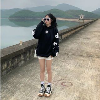 Áo hoodie mới về,in nổi ,nón 2 lớp cùng màu ,tay phòng.form duới 70kg ,chất thun mịn mát