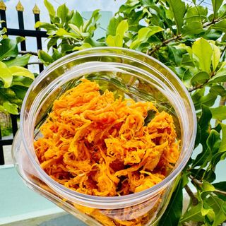 Combo 10 hủ khô gà lá chanh nhà làm siu ngon