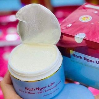b Kem dưỡng trắng da toàn thân Bạch Ngọc Liên 2 In 1 tại nhà