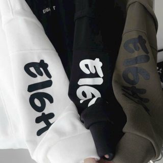 Áo hoodie in Eight chất thun nỉ mềm mịn. nón rộng 2 lớp vải chính form rộng 75kg vải dày mịn, chống nắng tốt.