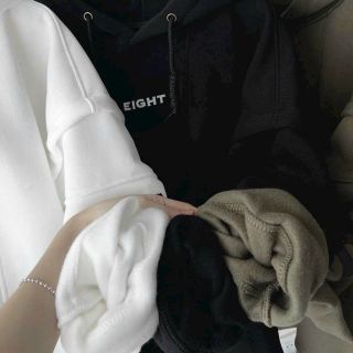 Áo hoodie in Eight chất thun nỉ mềm mịn. nón rộng 2 lớp vải chính form rộng 75kg vải dày mịn, chống nắng tốt.
