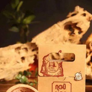Ngũ hoa hạt đắp mặt