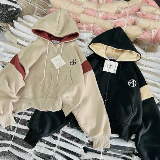 Áo khoác dáng lửng thêu A chất thun nỉ dày dặn, dây kéo phao, nón 2 lớp vải chính .4 túi