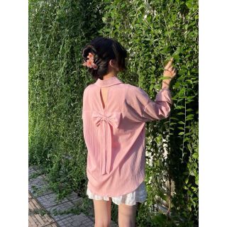 SƠ MI ĐŨI PHỐI NƠ SAU freesize FORM Dưới 55k chất đũi sốp