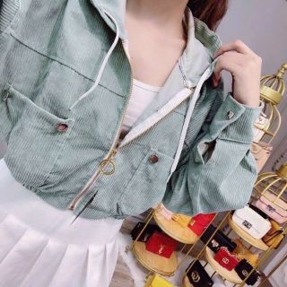 Áo khoác nhung lửng.có nón rộng.dây kéo 
khoen túi ngực