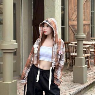 Áo khoác sơ mi from croptop dây rút có kèm gấu, có túi trước. Giá sỉ - giá bán buôn