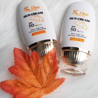 (Deal sốc) Kem Chống nắng 5in1 SK-ONE Nâng tone kìm dầu, chống trôi cấp ẩm + tặng kèm nạ hồng sâm