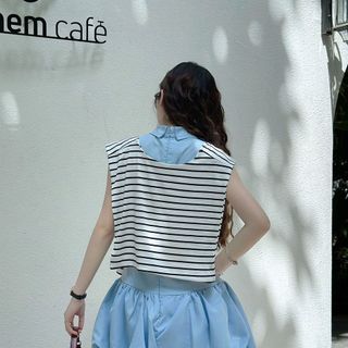 Váy nữ sát nách cổ đức kèm khăn choàng kẻ sọc, l chân váy liền thân bí phồng phong cách tiểu thư