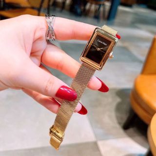 Đồng hồ cks v vuông mẫu mới