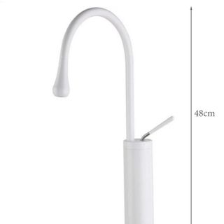 Vòi lavabo cổ ngỗng nóng lạnh thiết kế sang trọng, nhiều màu sắc như trắng hoặc đen để chọn lựa