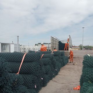 Lưới b40 mạ kẽm,  bọc nhựa làm hàng rào, chuồng trại, chăn nuôi