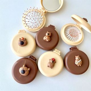 LƯỢC KÈM GƯƠNG GẤP GỌN CAPYBARA CHARM NHỎ MS1057 giá sỉ