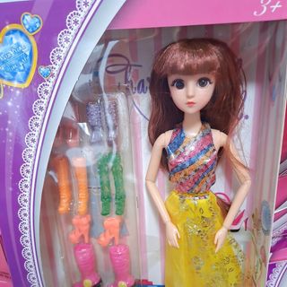 Búp bê công chúa mắt đá sáng