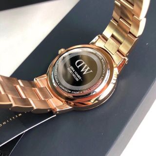 ĐỒNG HỒ NAM NỮ CAO CẤP D.W ICONIC DÂY THÉP MẶT XÁM KÈM TEM KÍCH HOẠT BẢO HÀNH ĐIỆN TỬ