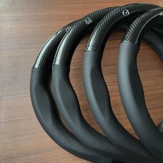 Bọc vô lăng carbon có logo theo hãng xe