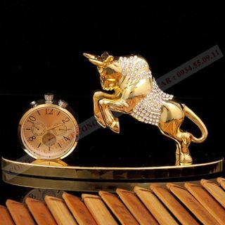 Tượng trâu vàng đính đá cao cấp tặng kèm tinh dầu trang trí Taplo xe hơi