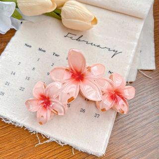KẸP TÓC CÀNG CUA HOA SỨ 3 BÔNG