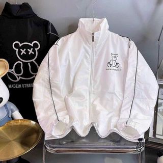 Áo khoác dù cổ bẻ in gấu phối viền tay