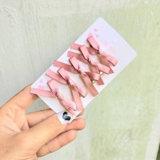 VĨ 5 KẸP MÁI NƠ RUY BĂNG