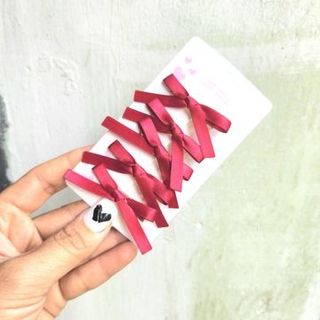 VĨ 5 KẸP MÁI NƠ RUY BĂNG