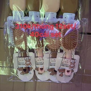 Lược tay cầm cở nhỏ tai thỏ vuông bầu tròn đủ kiểu sét 40cái giá trên sản phẩm