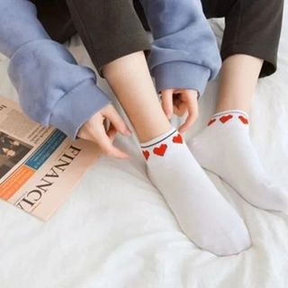 SET 10 ĐÔI TẤT TIM CỔ VỪA