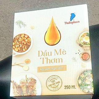 Dầu Mè Thơm Nguyên Chất 100% Nakydaco chai 250ml Thùng 12 chai