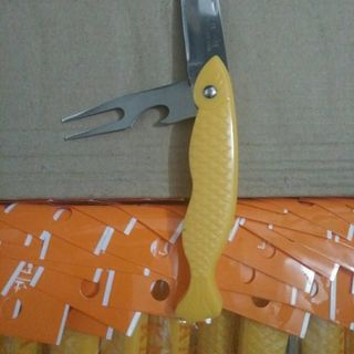 Dao nĩa 2 trong 1 hình cá